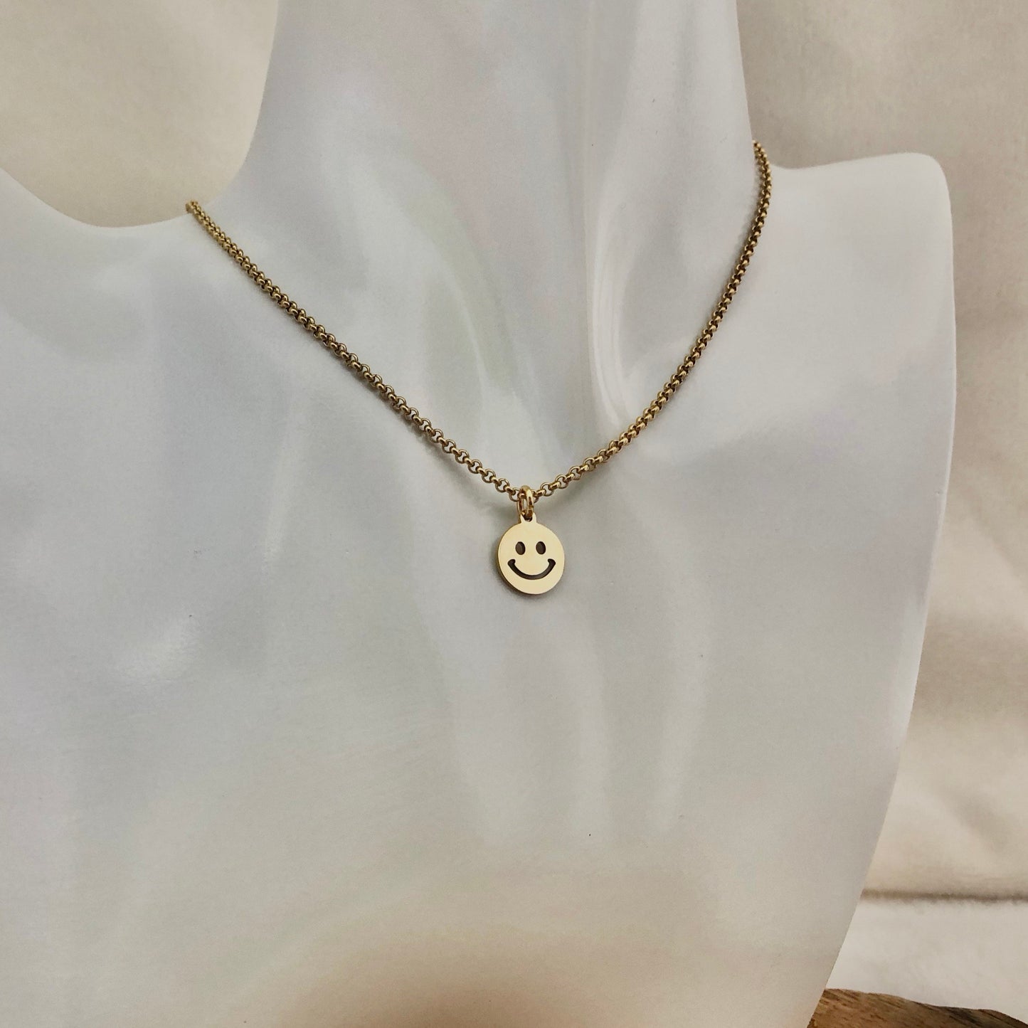 Stainless Steel Happy Face Necklace: Dainty Smile Jewelry